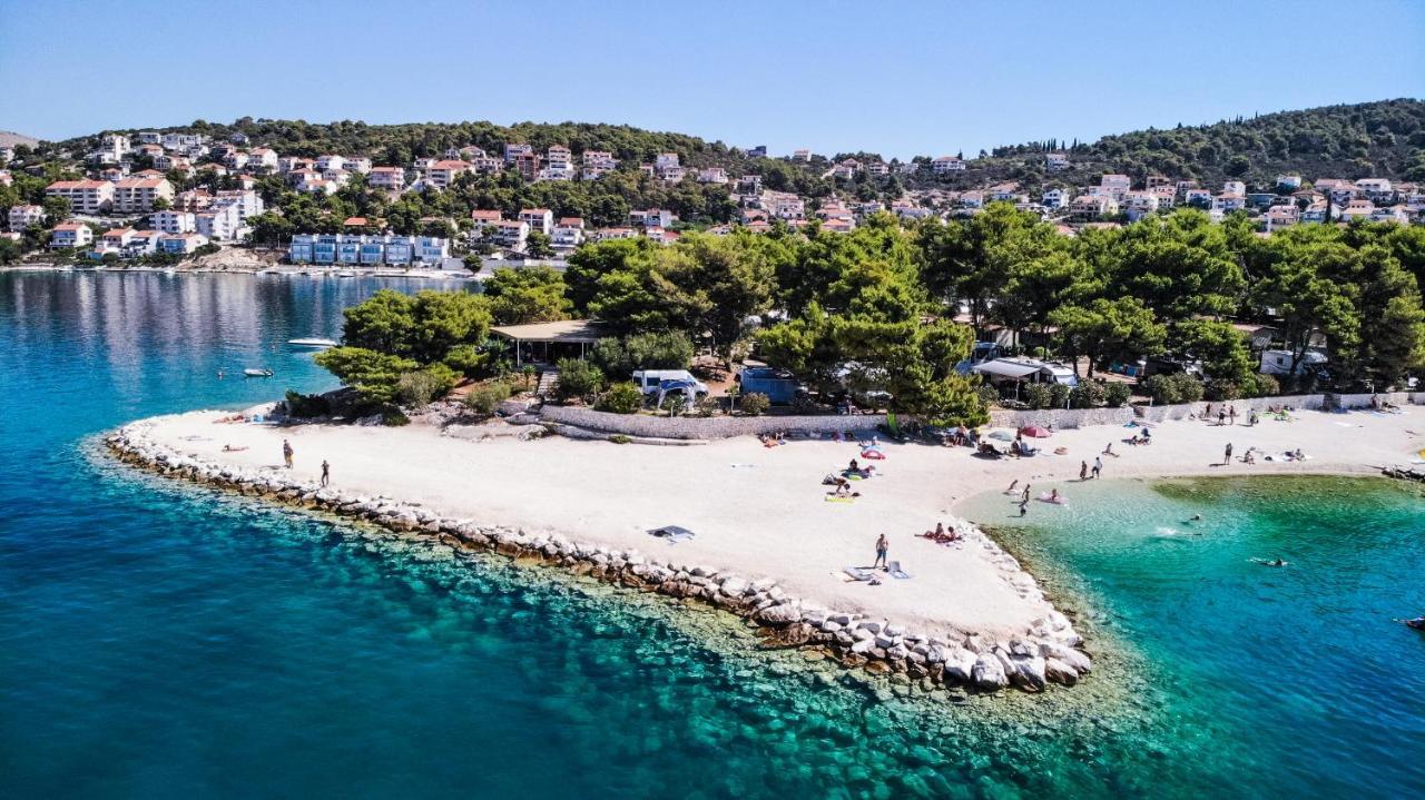 Hotel Kamp Rozac Trogir Zewnętrze zdjęcie